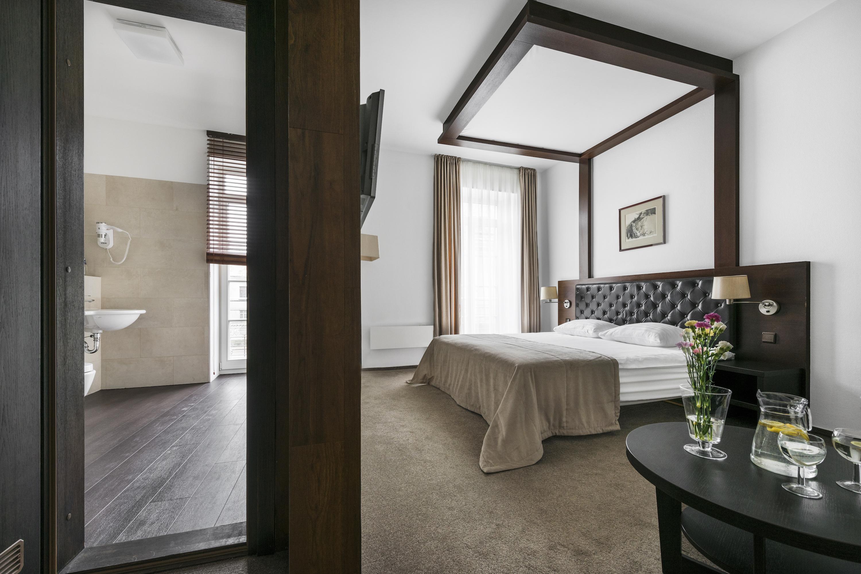 Amberton Cozy Hotel Kaunas Exterior photo