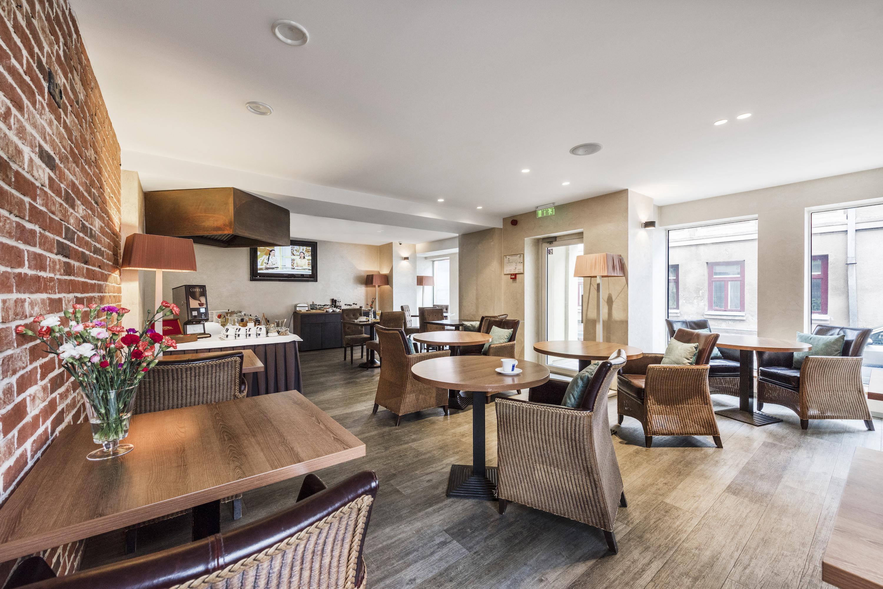 Amberton Cozy Hotel Kaunas Exterior photo