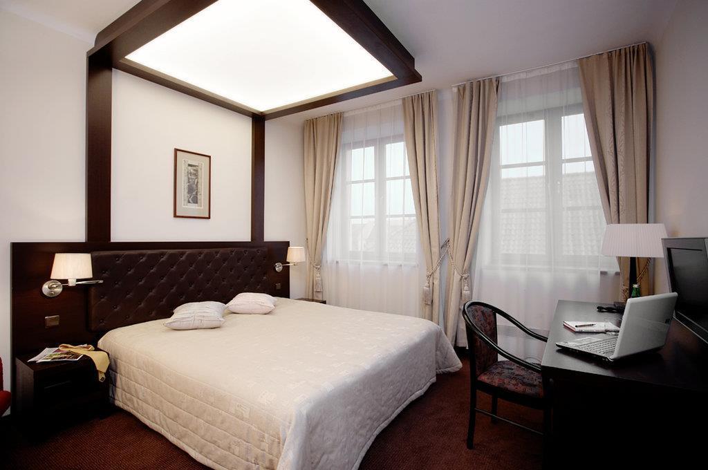 Amberton Cozy Hotel Kaunas Room photo